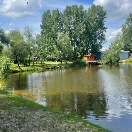 Oddych Pri Vode, Aj Pre Rybarov Velke Ulany